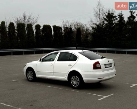 Білий Шкода Октавія, об'ємом двигуна 1.6 л та пробігом 282 тис. км за 5799 $, фото 6 на Automoto.ua