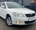 Белый Шкода Октавия, объемом двигателя 1.8 л и пробегом 155 тыс. км за 7990 $, фото 1 на Automoto.ua