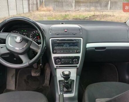 Белый Шкода Октавия, объемом двигателя 1.97 л и пробегом 246 тыс. км за 8400 $, фото 8 на Automoto.ua