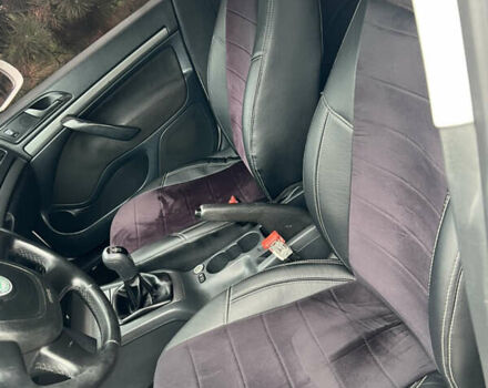 Білий Шкода Октавія, об'ємом двигуна 1.6 л та пробігом 270 тис. км за 6800 $, фото 21 на Automoto.ua