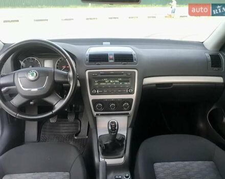 Білий Шкода Октавія, об'ємом двигуна 1.6 л та пробігом 179 тис. км за 7900 $, фото 10 на Automoto.ua