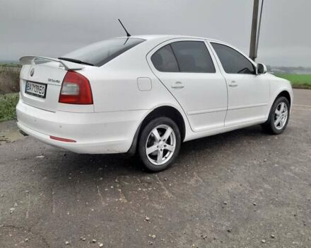 Белый Шкода Октавия, объемом двигателя 1.8 л и пробегом 219 тыс. км за 8200 $, фото 4 на Automoto.ua