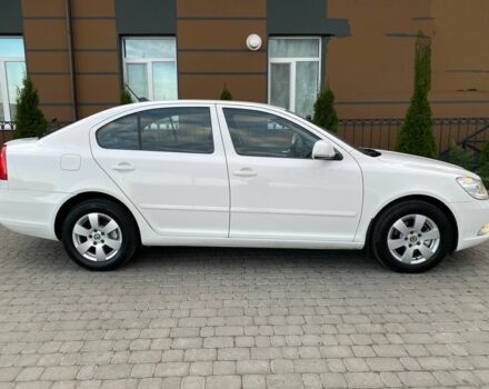 Белый Шкода Октавия, объемом двигателя 1.6 л и пробегом 189 тыс. км за 8999 $, фото 3 на Automoto.ua
