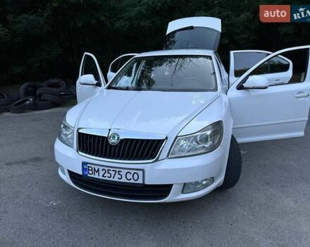 Білий Шкода Октавія, об'ємом двигуна 1.8 л та пробігом 184 тис. км за 8500 $, фото 1 на Automoto.ua