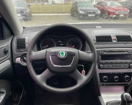 Белый Шкода Октавия, объемом двигателя 1.8 л и пробегом 155 тыс. км за 7990 $, фото 13 на Automoto.ua