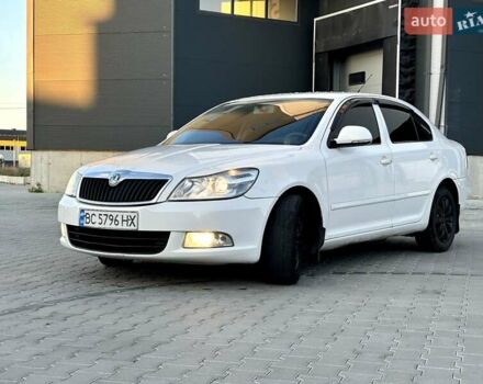 Білий Шкода Октавія, об'ємом двигуна 1.6 л та пробігом 312 тис. км за 6800 $, фото 2 на Automoto.ua