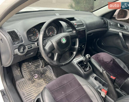 Білий Шкода Октавія, об'ємом двигуна 1.6 л та пробігом 270 тис. км за 6800 $, фото 22 на Automoto.ua