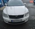 Белый Шкода Октавия, объемом двигателя 1.6 л и пробегом 209 тыс. км за 8700 $, фото 1 на Automoto.ua