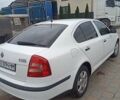 Белый Шкода Октавия, объемом двигателя 1.6 л и пробегом 310 тыс. км за 6500 $, фото 3 на Automoto.ua