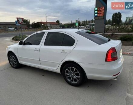 Белый Шкода Октавия, объемом двигателя 1.97 л и пробегом 246 тыс. км за 8400 $, фото 5 на Automoto.ua