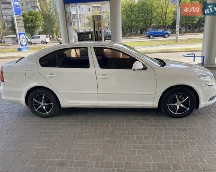 Білий Шкода Октавія, об'ємом двигуна 1.6 л та пробігом 262 тис. км за 7500 $, фото 4 на Automoto.ua