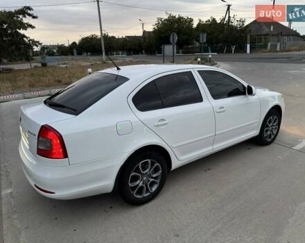 Белый Шкода Октавия, объемом двигателя 1.97 л и пробегом 246 тыс. км за 7900 $, фото 1 на Automoto.ua