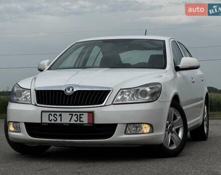 Шкода Октавия 2011 в Самборе на Automoto.ua Белый Шкода Октавия, объемом двигателя 1.97 л и пробегом 272 тыс. км за 10400 $, фото 1 на Automoto.ua