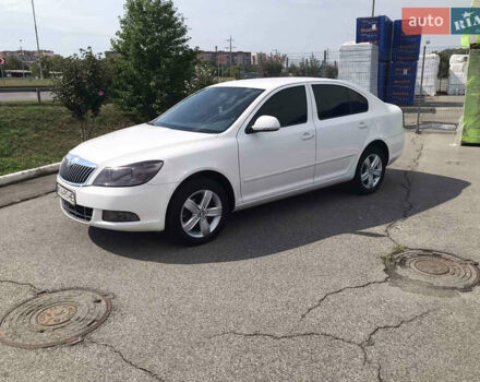 Белый Шкода Октавия, объемом двигателя 1.6 л и пробегом 332 тыс. км за 7700 $, фото 35 на Automoto.ua