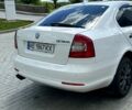 Белый Шкода Октавия, объемом двигателя 1.6 л и пробегом 202 тыс. км за 8500 $, фото 3 на Automoto.ua