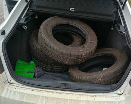 Белый Шкода Октавия, объемом двигателя 1.6 л и пробегом 194 тыс. км за 6800 $, фото 6 на Automoto.ua