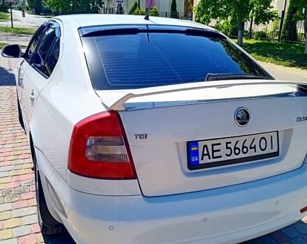 Белый Шкода Октавия, объемом двигателя 2 л и пробегом 244 тыс. км за 10200 $, фото 3 на Automoto.ua