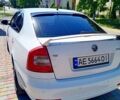 Белый Шкода Октавия, объемом двигателя 2 л и пробегом 244 тыс. км за 10200 $, фото 3 на Automoto.ua
