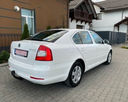 Белый Шкода Октавия, объемом двигателя 1.6 л и пробегом 189 тыс. км за 8999 $, фото 5 на Automoto.ua