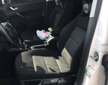 Белый Шкода Октавия, объемом двигателя 1.6 л и пробегом 332 тыс. км за 7700 $, фото 25 на Automoto.ua
