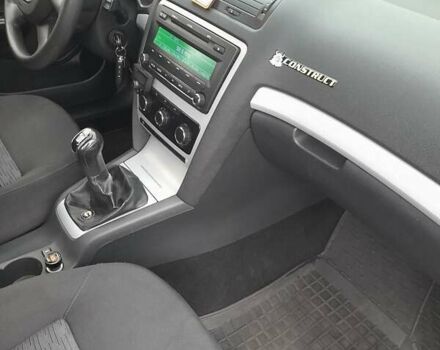 Белый Шкода Октавия, объемом двигателя 1.8 л и пробегом 219 тыс. км за 8200 $, фото 19 на Automoto.ua