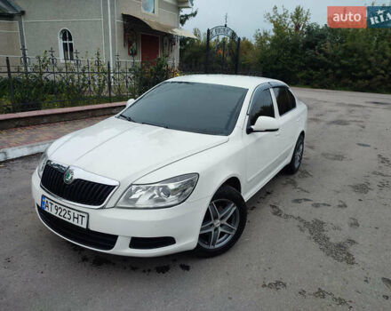 Белый Шкода Октавия, объемом двигателя 1.6 л и пробегом 220 тыс. км за 7399 $, фото 16 на Automoto.ua