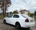 Шкода Октавия 2011 в Коростене на Automoto.ua Белый Шкода Октавия, объемом двигателя 1.98 л и пробегом 238 тыс. км за 9000 $, фото 6 на Automoto.ua
