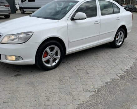 Белый Шкода Октавия, объемом двигателя 1.8 л и пробегом 213 тыс. км за 6400 $, фото 15 на Automoto.ua