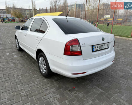 Білий Шкода Октавія, об'ємом двигуна 1.6 л та пробігом 260 тис. км за 7900 $, фото 12 на Automoto.ua