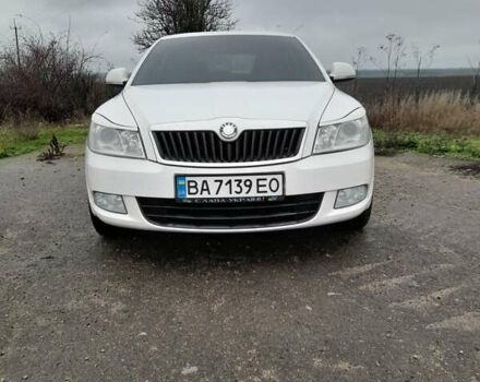 Белый Шкода Октавия, объемом двигателя 1.8 л и пробегом 219 тыс. км за 8200 $, фото 7 на Automoto.ua