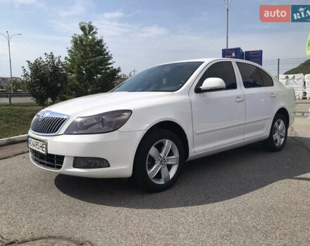 Белый Шкода Октавия, объемом двигателя 1.6 л и пробегом 332 тыс. км за 7700 $, фото 30 на Automoto.ua