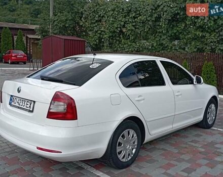 Шкода Октавия 2011 в Полтаве на Automoto.ua Белый Шкода Октавия, объемом двигателя 1.6 л и пробегом 300 тыс. км за 8500 $, фото 4 на Automoto.ua