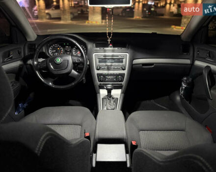 Белый Шкода Октавия, объемом двигателя 1.6 л и пробегом 200 тыс. км за 9999 $, фото 10 на Automoto.ua