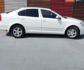Шкода Октавия 2011 в Житомире на Automoto.ua Белый Шкода Октавия, объемом двигателя 1.6 л и пробегом 243 тыс. км за 7500 $, фото 1 на Automoto.ua