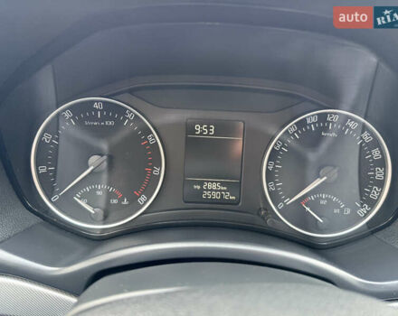 Білий Шкода Октавія, об'ємом двигуна 1.6 л та пробігом 260 тис. км за 7900 $, фото 27 на Automoto.ua