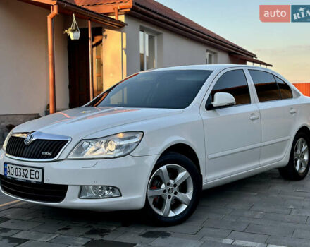 Белый Шкода Октавия, объемом двигателя 1.39 л и пробегом 275 тыс. км за 8200 $, фото 1 на Automoto.ua