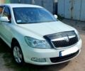 Белый Шкода Октавия, объемом двигателя 1.8 л и пробегом 183 тыс. км за 8000 $, фото 1 на Automoto.ua