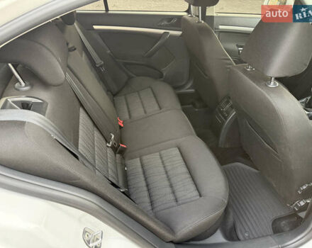 Білий Шкода Октавія, об'ємом двигуна 1.6 л та пробігом 260 тис. км за 7900 $, фото 23 на Automoto.ua