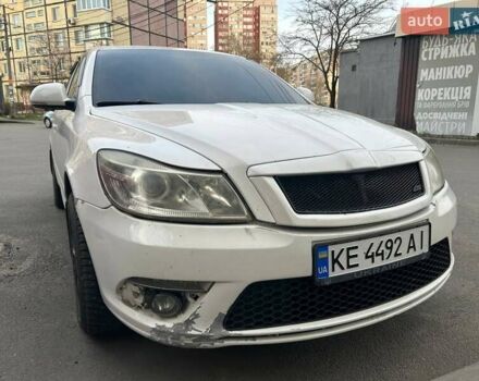 Белый Шкода Октавия, объемом двигателя 1.8 л и пробегом 214 тыс. км за 9000 $, фото 1 на Automoto.ua