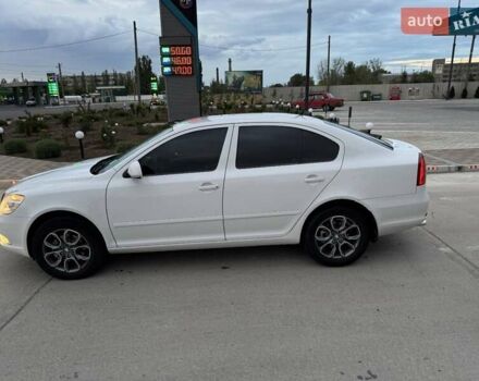 Белый Шкода Октавия, объемом двигателя 1.97 л и пробегом 246 тыс. км за 8400 $, фото 2 на Automoto.ua