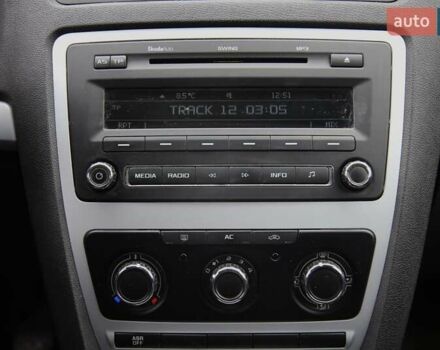 Белый Шкода Октавия, объемом двигателя 1.6 л и пробегом 239 тыс. км за 8100 $, фото 14 на Automoto.ua