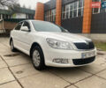 Белый Шкода Октавия, объемом двигателя 1.6 л и пробегом 210 тыс. км за 9000 $, фото 1 на Automoto.ua