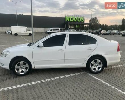 Білий Шкода Октавія, об'ємом двигуна 1.6 л та пробігом 179 тис. км за 7900 $, фото 2 на Automoto.ua
