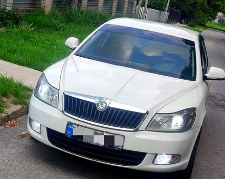 Білий Шкода Октавія, об'ємом двигуна 1.6 л та пробігом 250 тис. км за 6500 $, фото 1 на Automoto.ua