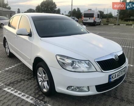 Білий Шкода Октавія, об'ємом двигуна 1.6 л та пробігом 179 тис. км за 7900 $, фото 7 на Automoto.ua