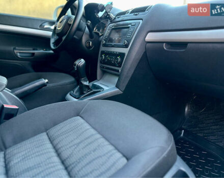 Белый Шкода Октавия, объемом двигателя 1.39 л и пробегом 275 тыс. км за 8200 $, фото 50 на Automoto.ua