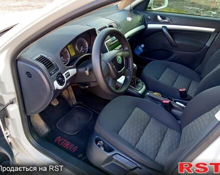 Белый Шкода Октавия, объемом двигателя 1.6 л и пробегом 230 тыс. км за 8200 $, фото 11 на Automoto.ua
