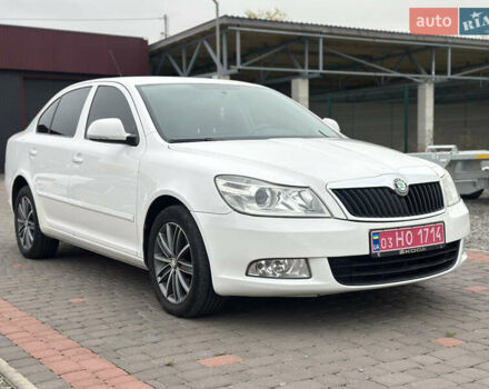 Шкода Октавия 2011 в Береговом на Automoto.ua Белый Шкода Октавия, объемом двигателя 1.6 л и пробегом 150 тыс. км за 8800 $, фото 8 на Automoto.ua