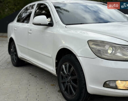 Белый Шкода Октавия, объемом двигателя 1.6 л и пробегом 383 тыс. км за 5350 $, фото 8 на Automoto.ua