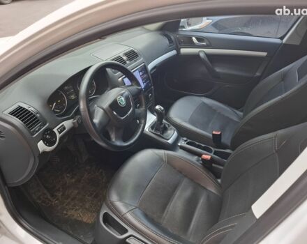 Білий Шкода Октавія, об'ємом двигуна 1.6 л та пробігом 448 тис. км за 8500 $, фото 8 на Automoto.ua